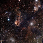 LDN1251_DN_SPA-1-CCD_48 Aufn. je10min, je12xLRGB_26.4.-31.10 Im Sternbild Schlangenträger (Ophiuchus) finden wir LDN 1251
